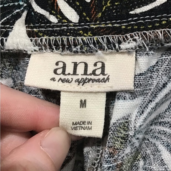 a.n.a Women’s Joelle Floral Mid-Rise 3 1/2" Pull-On Linen Blend Tie Belt Short M - Picture 3 of 7